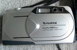 FUJIFILM FinePix 1400Zoom