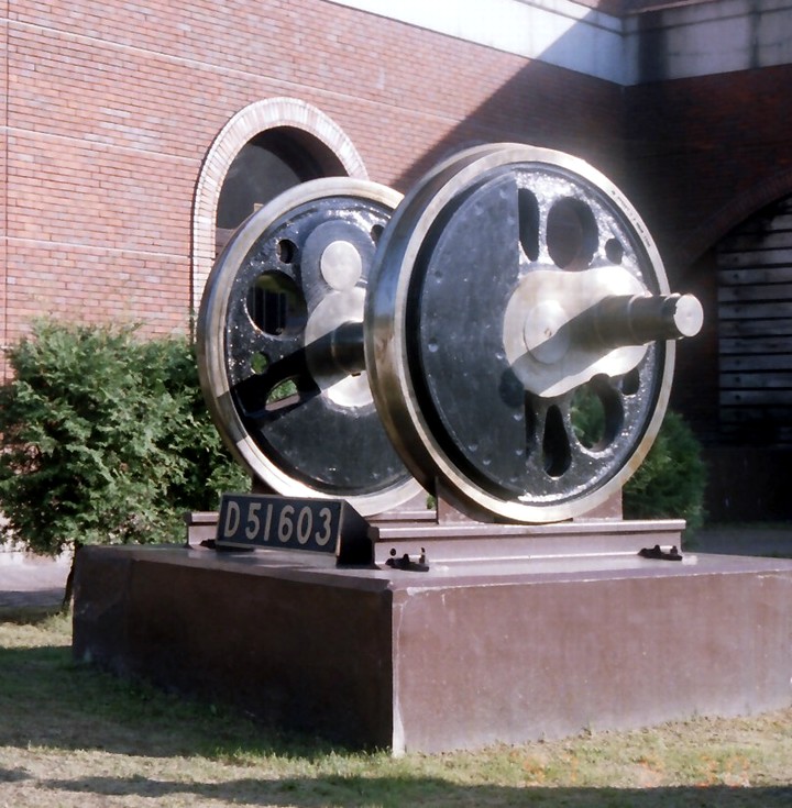 三笠鉄道記念館にある蒸気機関車の車輪